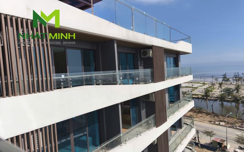 Thi công lam chắn nắng gỗ nhựa, trần nhôm Austrong dự án Hanvet Hotel