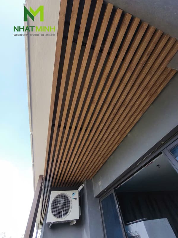 Thi công lam chắn nắng gỗ nhựa, trần nhôm Austrong dự án Hanvet Hotel