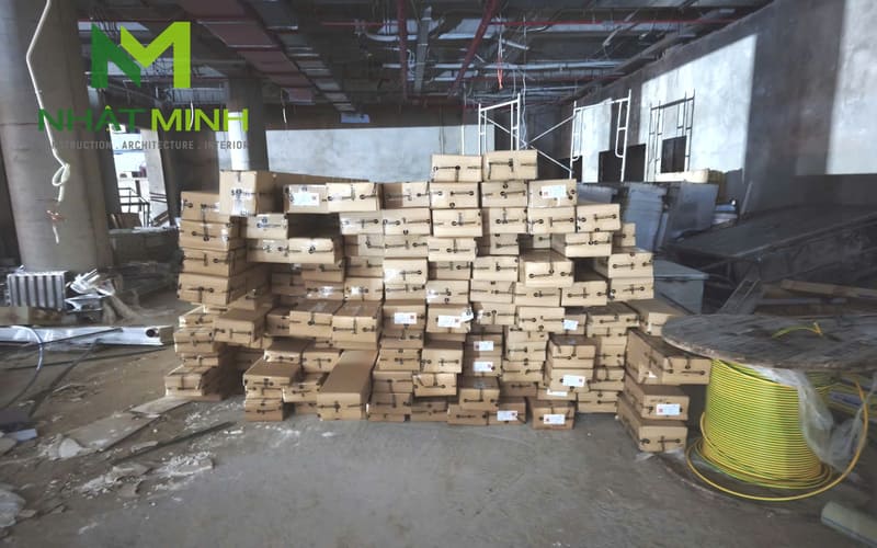 Thi công lam chắn nắng gỗ nhựa, trần nhôm Austrong dự án Hanvet Hotel