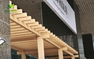 Thi công giàn lam gỗ nhựa ngoài trời cho Flow Haus Coffee, Hà Nội