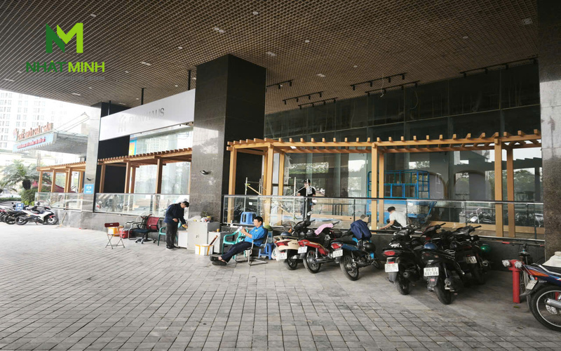 Thi công giàn lam gỗ nhựa ngoài trời cho Flow Haus Coffee, Hà Nội